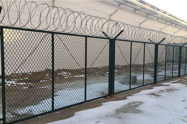 监狱护栏网图片2
